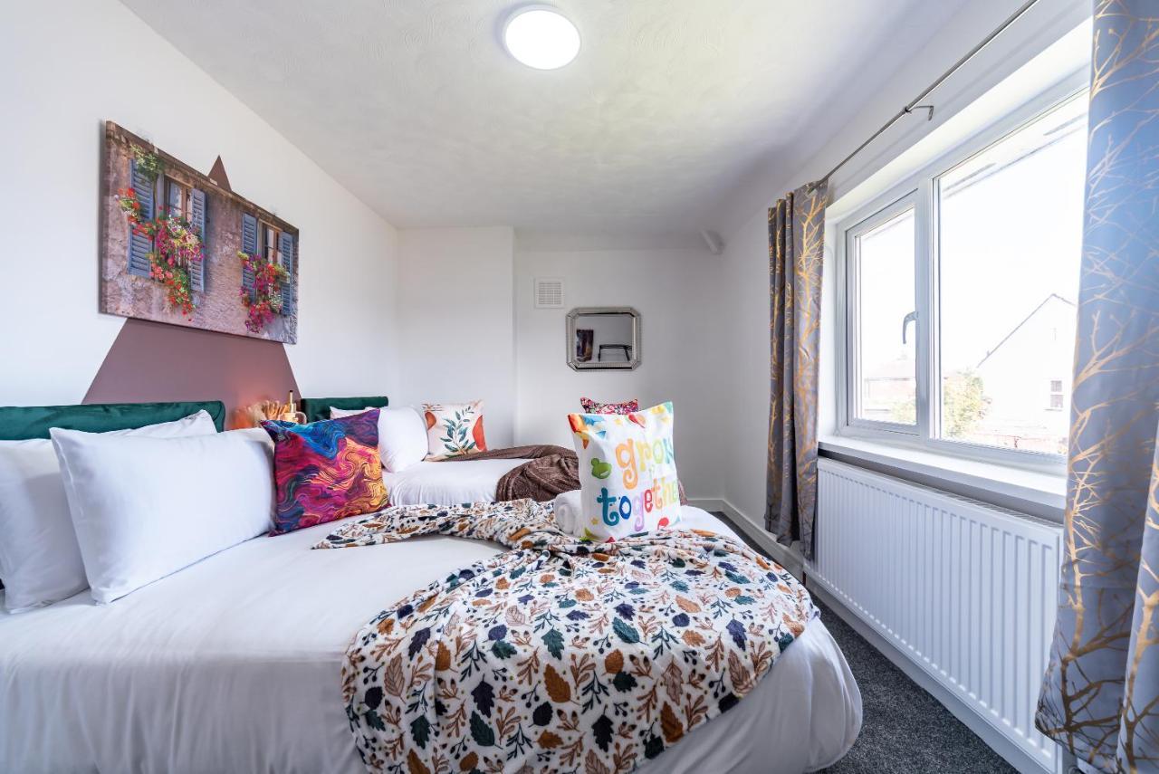 Aseda 4 Bedroom Private Parking, Game Zone -Pool Table, Garden Home 赫尔河畔京士顿 外观 照片