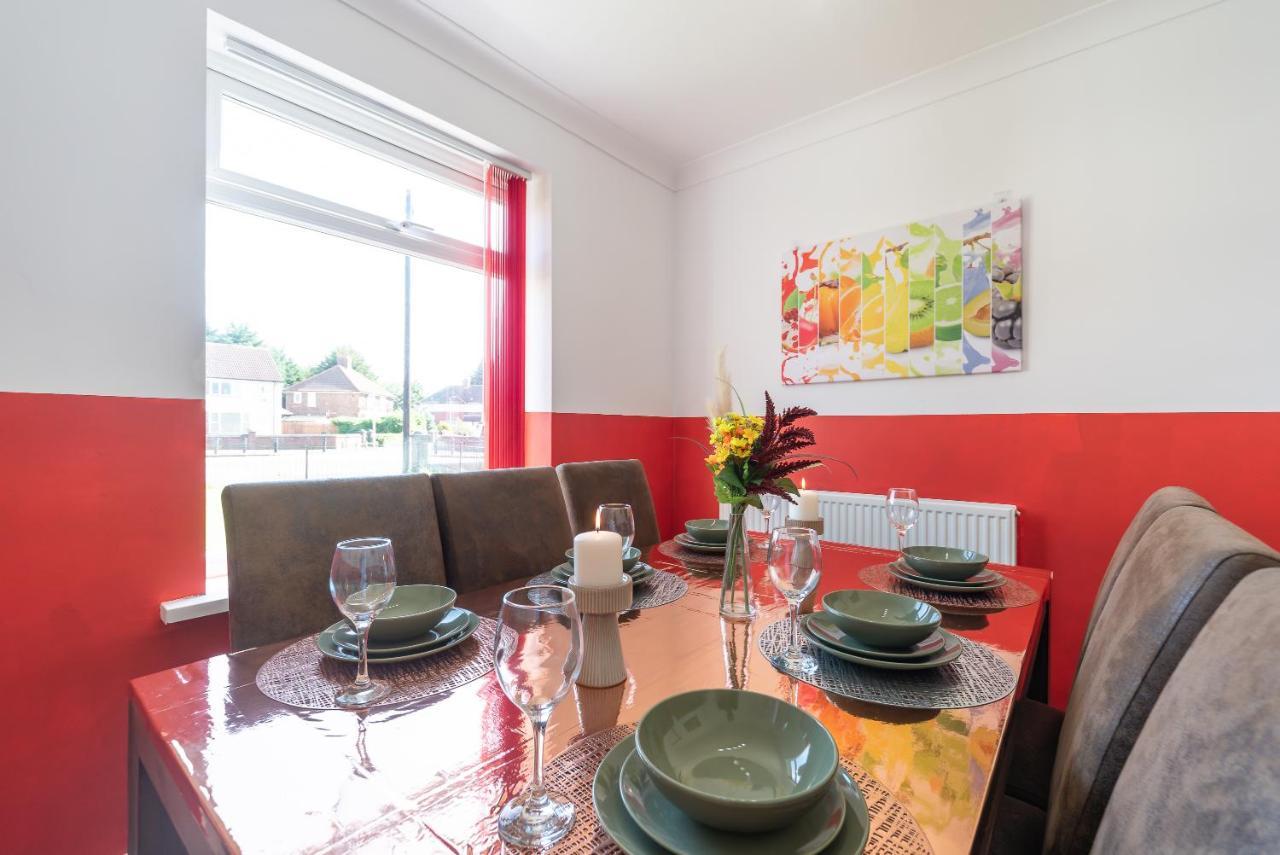 Aseda 4 Bedroom Private Parking, Game Zone -Pool Table, Garden Home 赫尔河畔京士顿 外观 照片