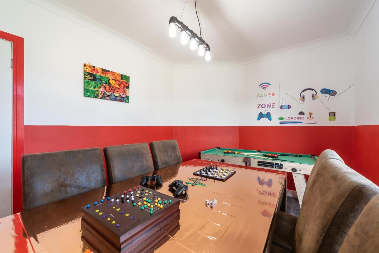 Aseda 4 Bedroom Private Parking, Game Zone -Pool Table, Garden Home 赫尔河畔京士顿 外观 照片