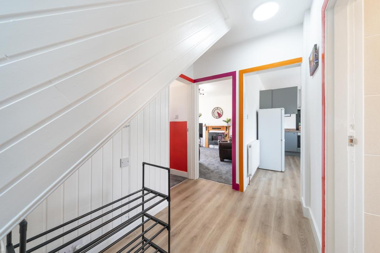 Aseda 4 Bedroom Private Parking, Game Zone -Pool Table, Garden Home 赫尔河畔京士顿 外观 照片