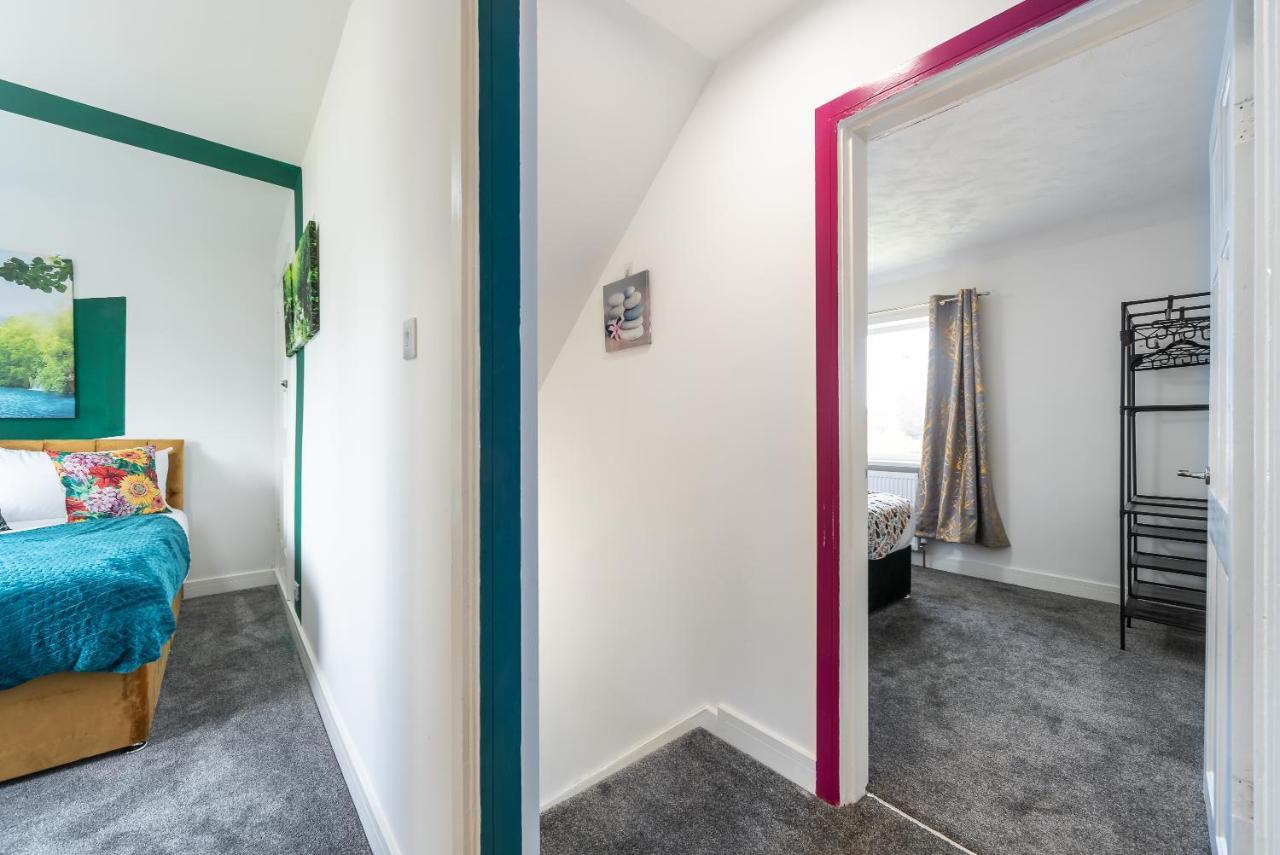 Aseda 4 Bedroom Private Parking, Game Zone -Pool Table, Garden Home 赫尔河畔京士顿 外观 照片